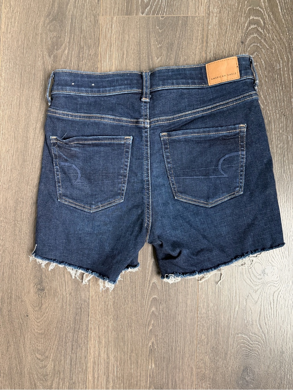 America Eagle Hi-Rise Shortie Denim Shorts Dark Wash Hem Stretch Size 4 Y2K - Picture 3 of 7